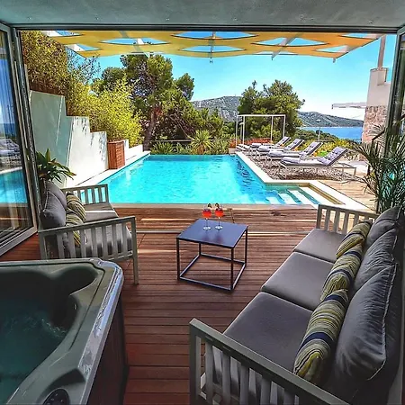 Luxury Divine With Private Heated Pool, Jacuzzi And Gym Near The Sea In Primosten