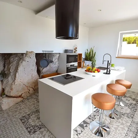 Villa Luxury Divine With Private Heated Pool, Jacuzzi And Gym Near The Sea In