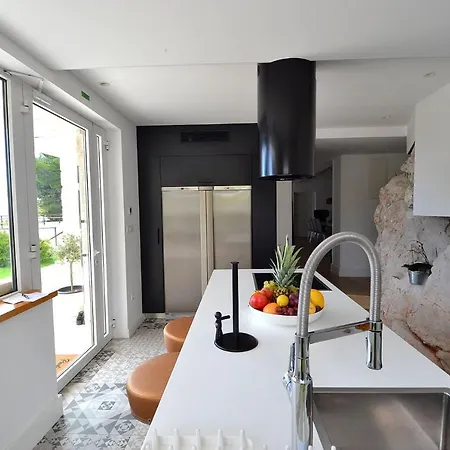 Luxury Divine With Private Heated Pool, Jacuzzi And Gym Near The Sea In Primosten