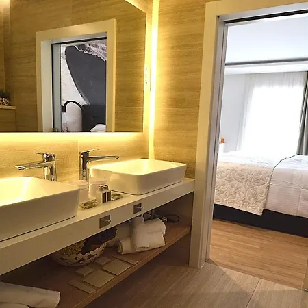 Luxury Divine With Private Heated Pool, Jacuzzi And Gym Near The Sea In Villa Primosten