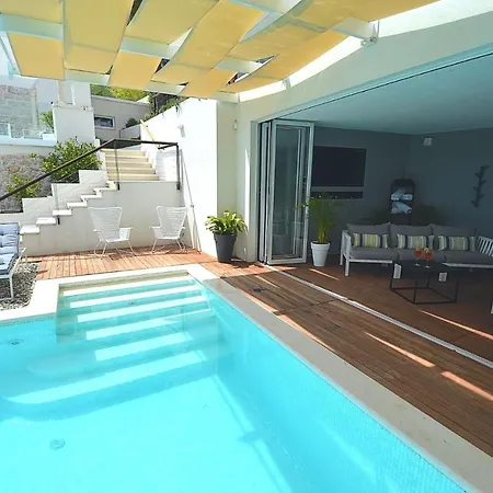 Luxury Divine With Private Heated Pool, Jacuzzi And Gym Near The Sea In
