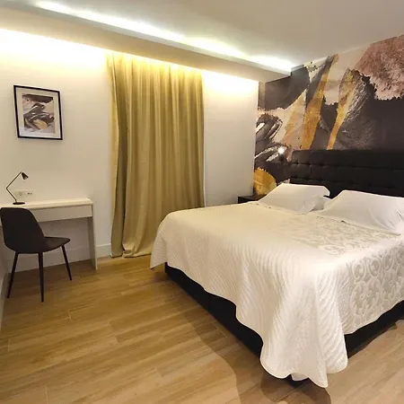 Villa Luxury Divine With Private Heated Pool, Jacuzzi And Gym Near The Sea In