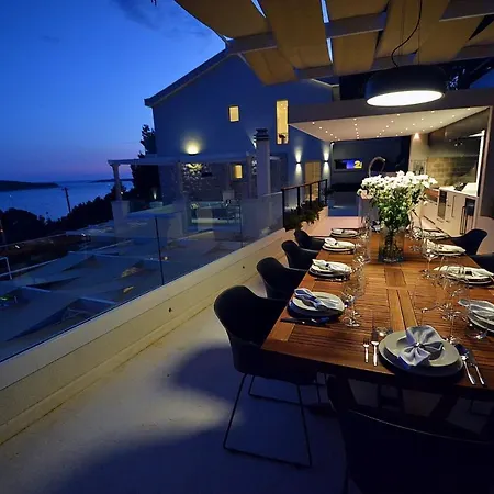 Luxury Divine With Private Heated Pool, Jacuzzi And Gym Near The Sea In Villa Primosten